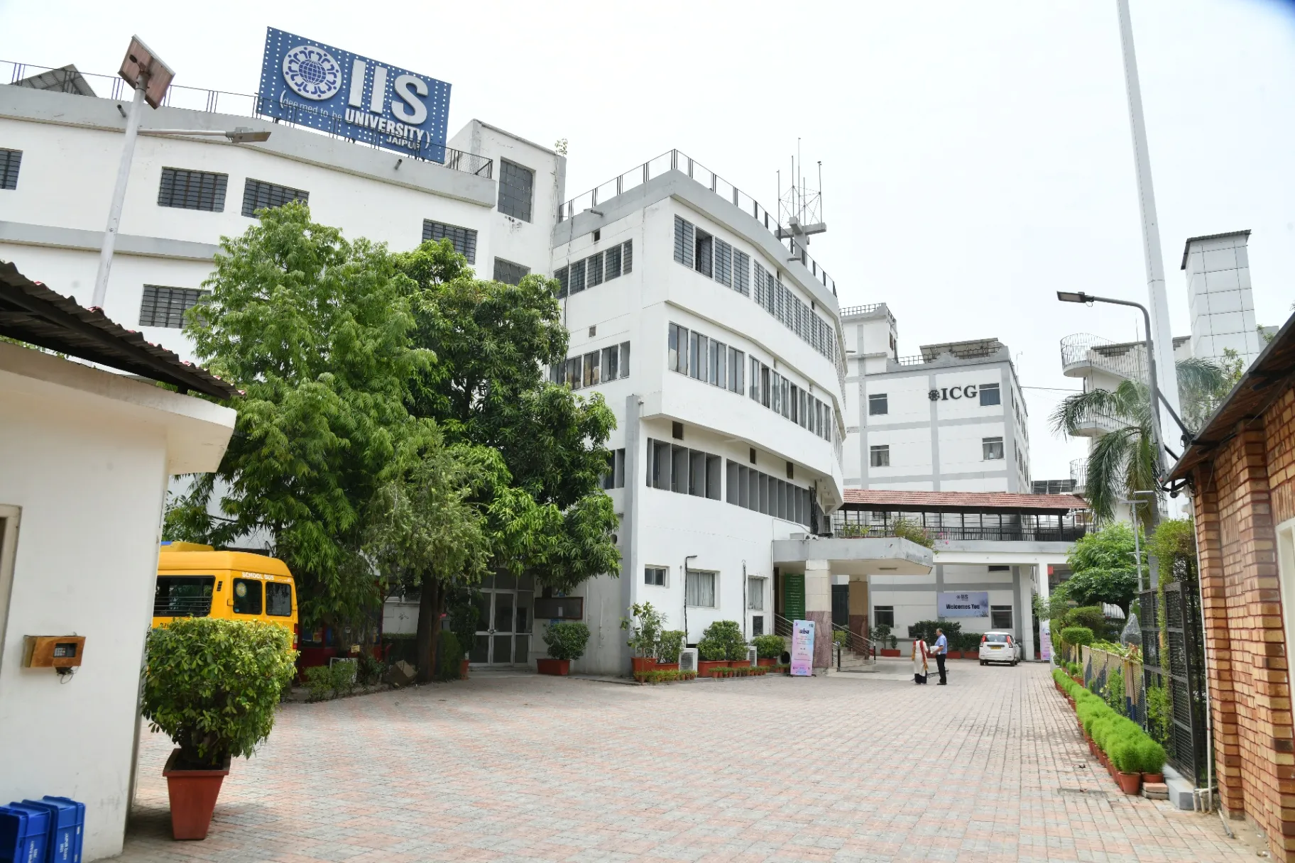 IIS University Jaipur campus and learning environment